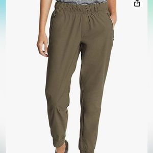 Eddie Bauer Rainier Joggers in Green